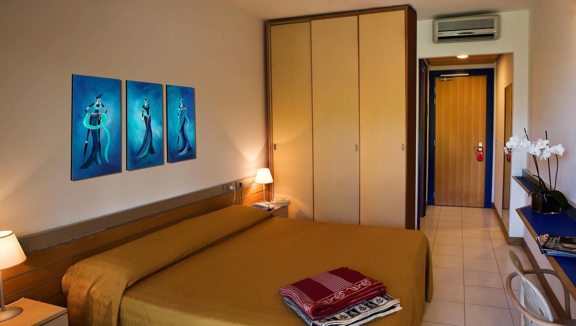 African Beach Hotel-Residence Manfredonia Exterior foto